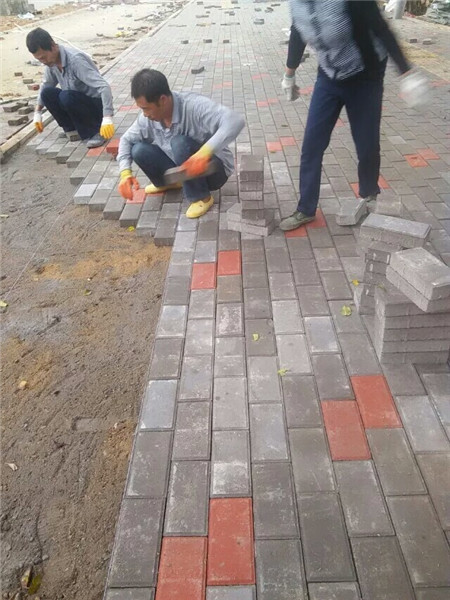 鋪磚現場圖 (4)