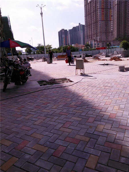 鋪磚現場圖 (12)